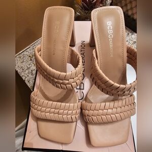 Open toes heel sandals